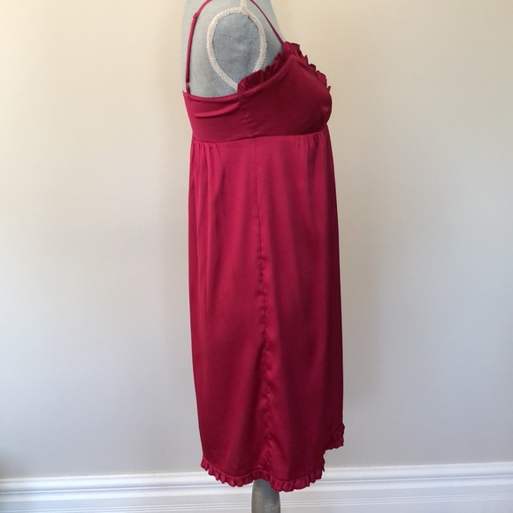 H&M fuschia pink satin feel dress. (Never worn). - Picture 2 of 9